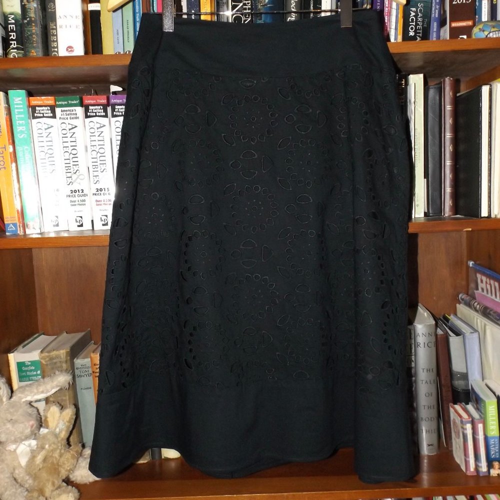 ISDA & Co. Skirt, Black, Cut work, Lined, Beautiful, Excellent Condition
